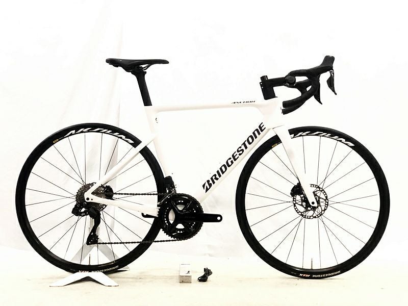 美品 フルカーボンロードバイク アンカー ANCHOR RS8 前2×後11速 アンカー ANCHOR RP8 12速 105 電動Di2 油圧DISC 2023年 カーボン