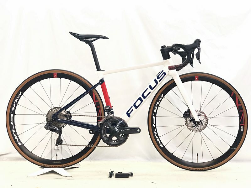 FOCUS ロードバイク 当サイト限定 完成車 BIG SALE】フォーカス FOCUS イザルコ マックス