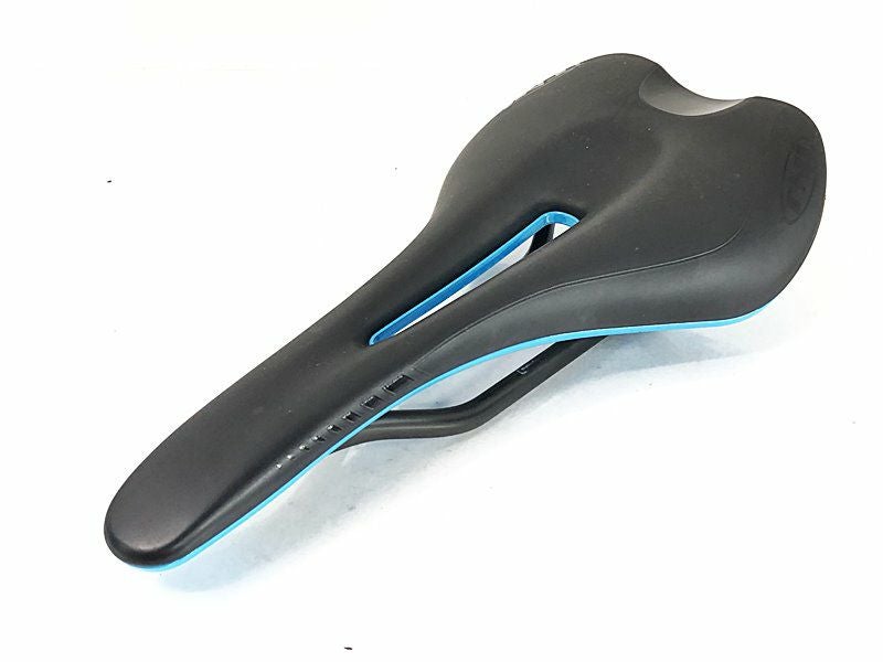 ティーエヌアイ TNI スリム カーボンレール SLIM CARBON RAIL サドル