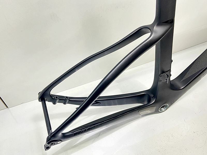 今週末まで値下げ　新品ピナレロカーボンフレームコンポセット 当サイト限定 フレーム BIG SALE】ピナレロ PINARELLO F7 ロード