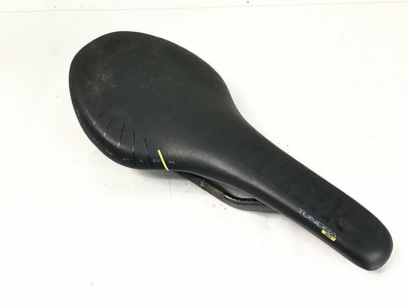 フィジーク FIZIK ツンドラ 00 TUNDRA 00 サドル カーボン
