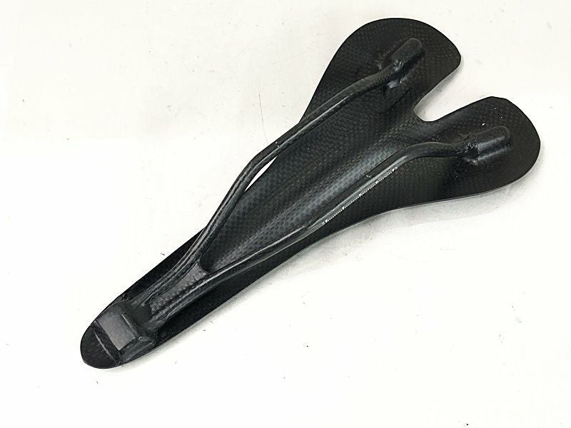 ノーブランド NO BRANDS フルカーボンサドル FULL CARBON SADDLE