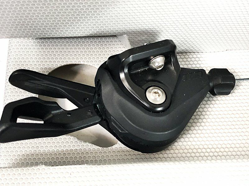 プライスダウン開始】未使用品 シマノ SHIMANO ディオーレ シフター 右