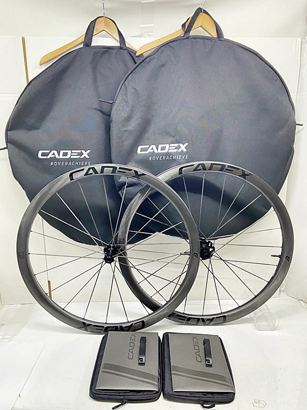 CADEX 完組ホイール 700C カーボン 新品未使用 カデックス CADEX DISC 42/65 TUBELESS シマノ 12/11S
