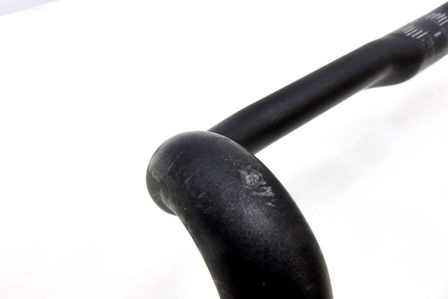 メーカー不明 カーボンエアロハンドル ブラック 幅380mm 径31.8mm