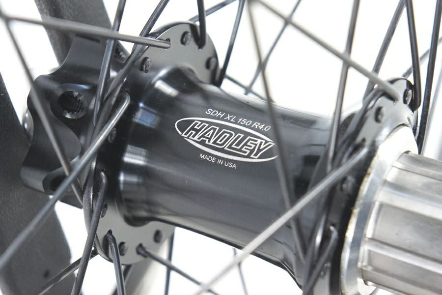 ブラック自転車ホイール シマノハブ ZIPP 「ジップ」 SPEED WEAPONRY リム TNIフロントハブ ULTEGRA