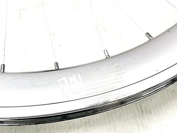 cpj-26031174-pa--26031174_3.jpg