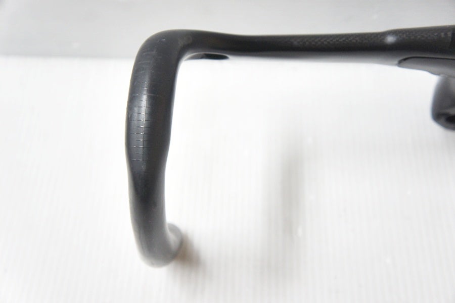 Most Talon ultra 一体型ハンドル　外外420mm 100mm MOST INTEGRATED HANDLEBER | ピナレロジャパン オフィシャルサイト