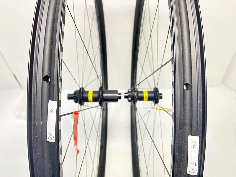 当サイト限定 ホイール BIG SALE】未走行品 マビック MAVIC オール