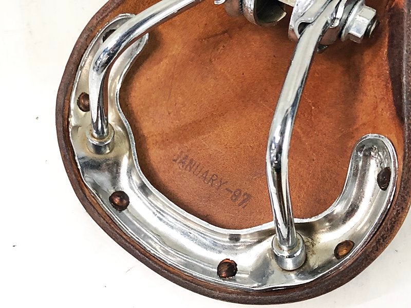 プライスダウン開始】イデアル IDEALE レザーサドル 90 LEATHER SADDLE