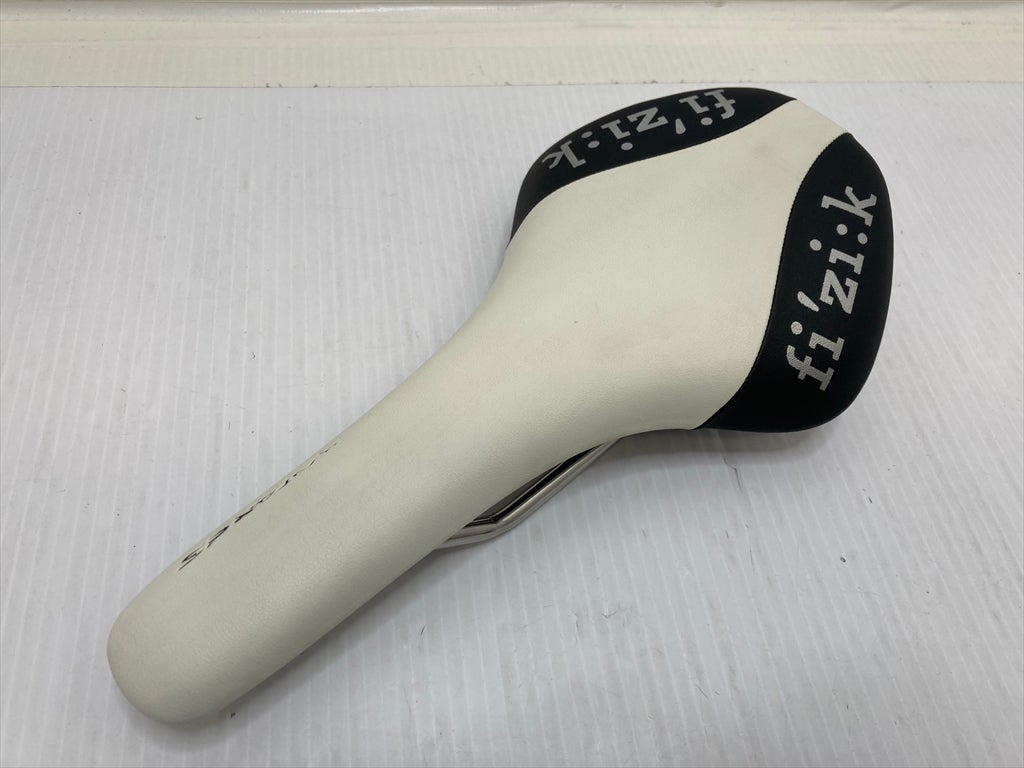 フィジーク FIZIK アンタレス ANTARES サドル k:iumレール 白/黒 ROAD