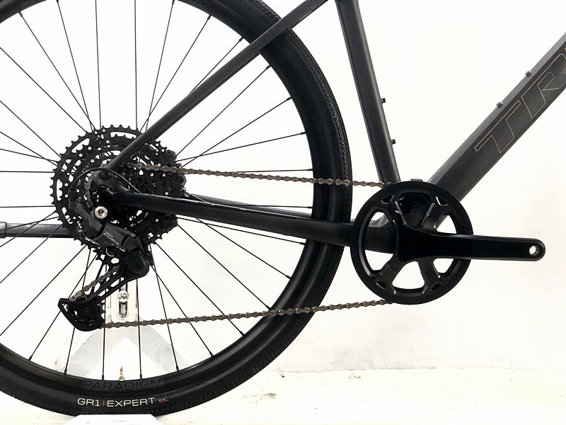 トレック TREK FX SPORT SL 4 CUES 油圧DISC 2025年 カーボンクロス
