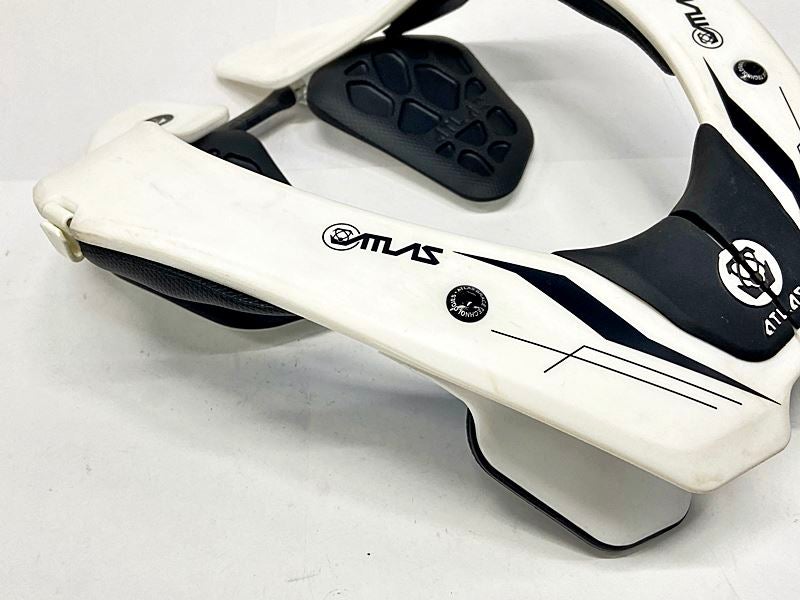 アトラス エアー ネックブレース ゴースト ATLAS AIR BRACE GHOST M ATLAS AIR ネックブレース M