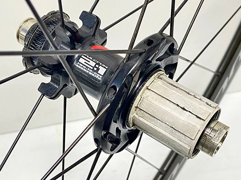 フルクラム FULCRUM レーシングクアトロ RACING QUATTRO CARBON DB C17