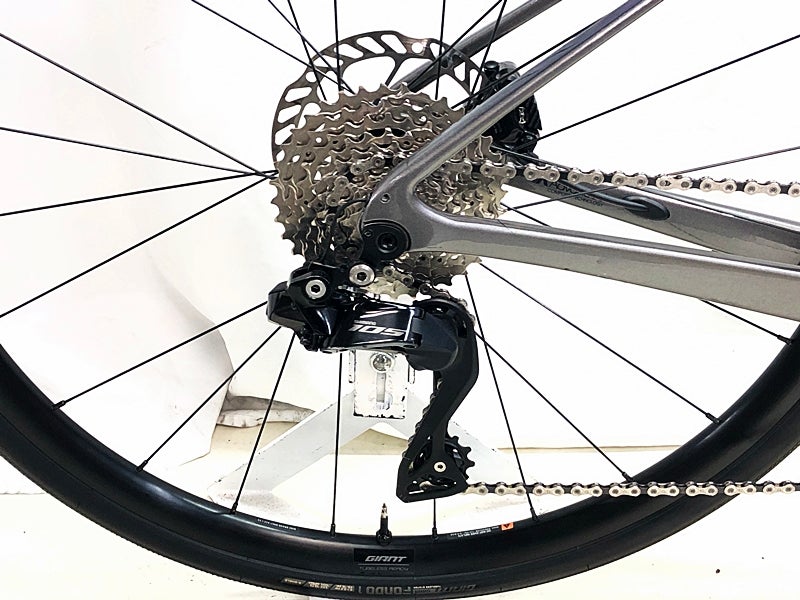美品 ジャイアント GIANT DEFY ADVANCED 1 12速 105 Di2 油圧DISC 2025