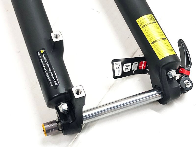 エスアールサンツアー SR SUNTOUR サスペンションフォーク XCM30 BOOST 24