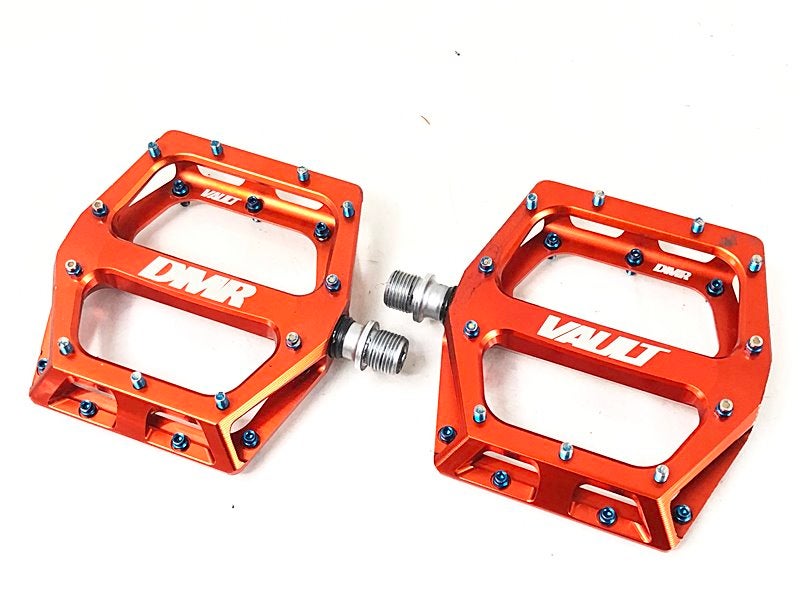 DMR VAULT フラットペダル コッパーオレンジ　未使用 プライスダウン開始】ディーエムアール DMR ヴォールト ペダル VAULT