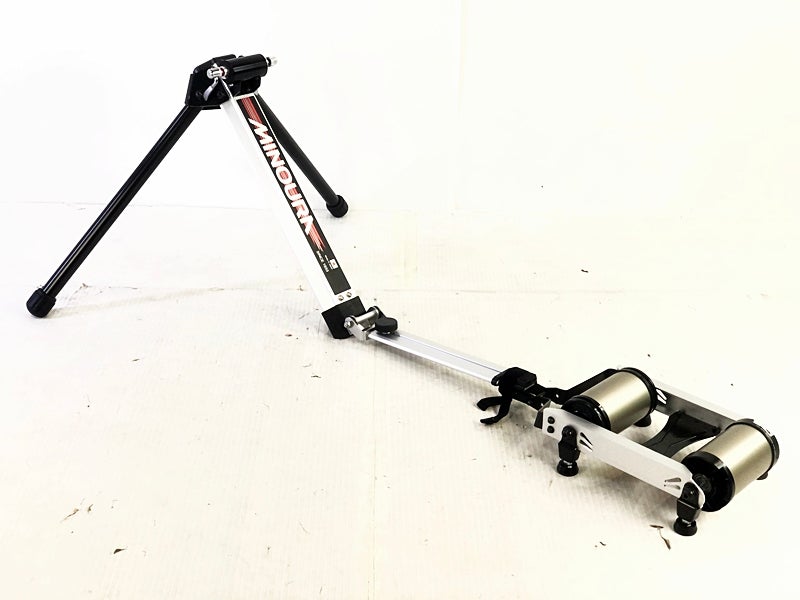 未使用品 ミノウラ MINOURA FG220 ハイブリッドローラー ローラー台