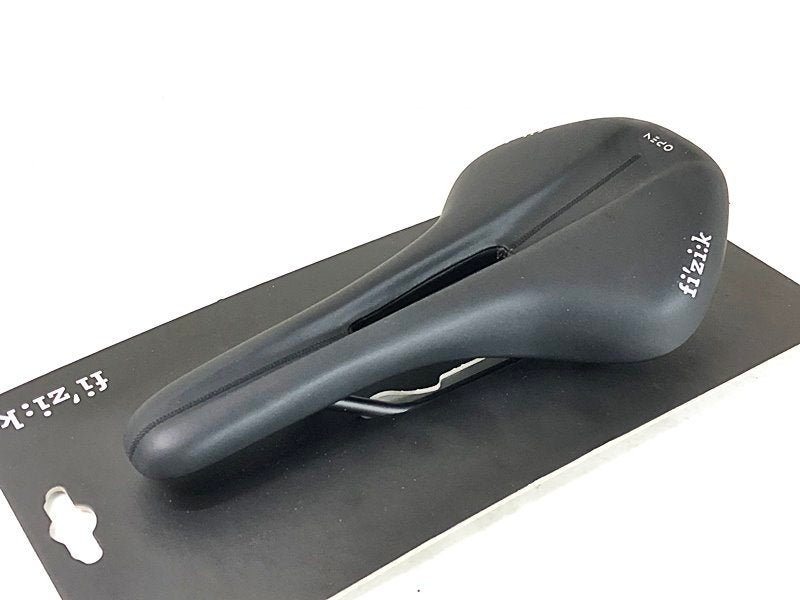 未使用品 フィジーク FIZIK アンタレス R5 ANTARES R5 サドル