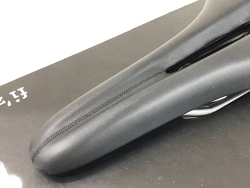 未使用品 フィジーク FIZIK アリオネ R5 ARIONE R5 サドル