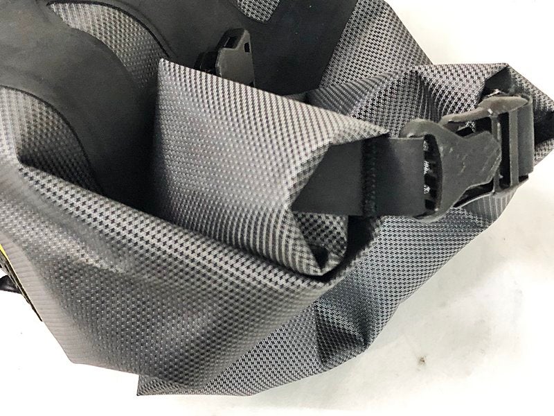 アピデュラ APIDURA エクスペディション ハンドルバーバッグ