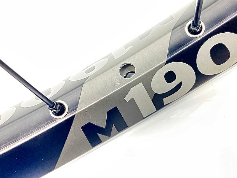 美品 DTスイス DT SWISS M1900 SPLINE リアホイールのみ シマノフリー