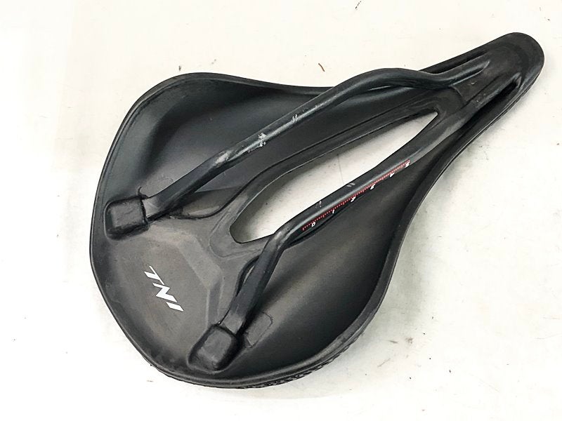 ティーエヌアイ TNI ライトフライ 3D LITFLY 3D サドル カーボン