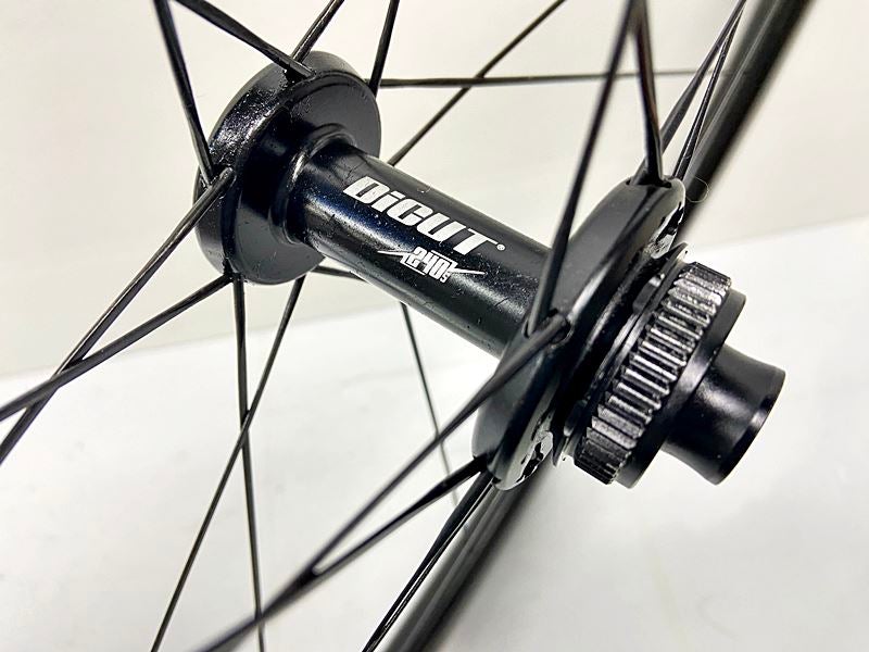 DT SWISS フロント：ARC 1100 DICUT DB リア：ERC 1100 DICUT DB