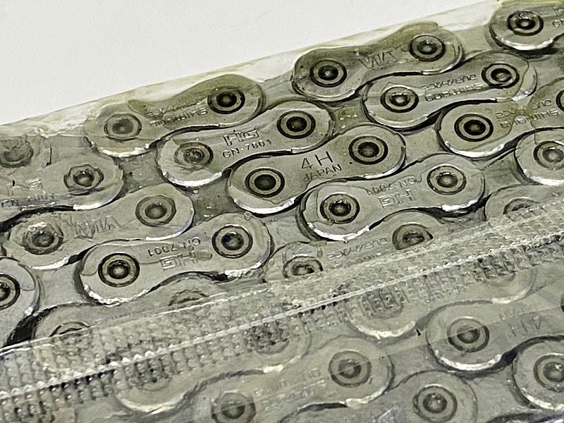 未使用品 シマノ SHIMANO CN-7801 114L 10速 チェーン