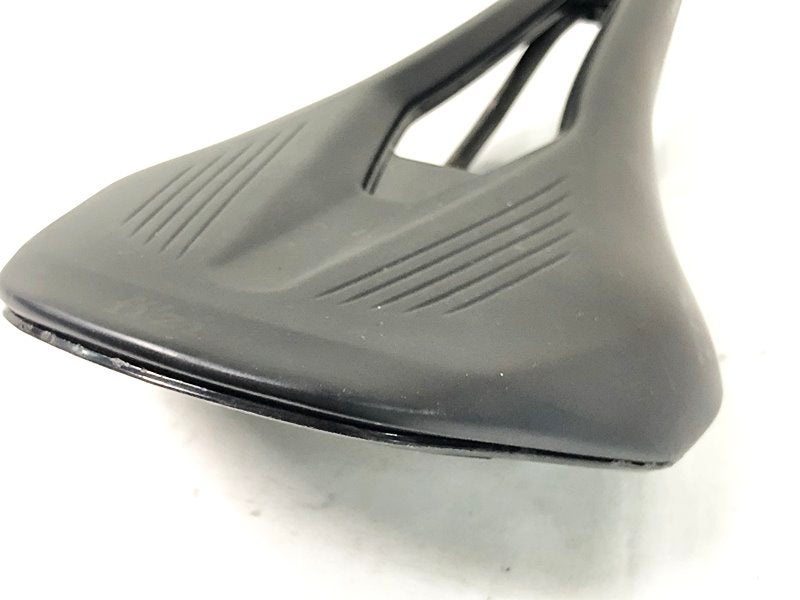 フィジーク FIZIK アルゴ ヴェント R3 ARGO VENTO R3 サドル