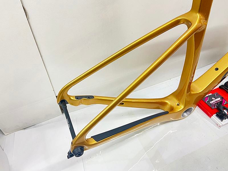 ゴールドメタルフレーム 当サイト限定 フレーム BIG SALE】未使用品 サーヴェロ CERVELO