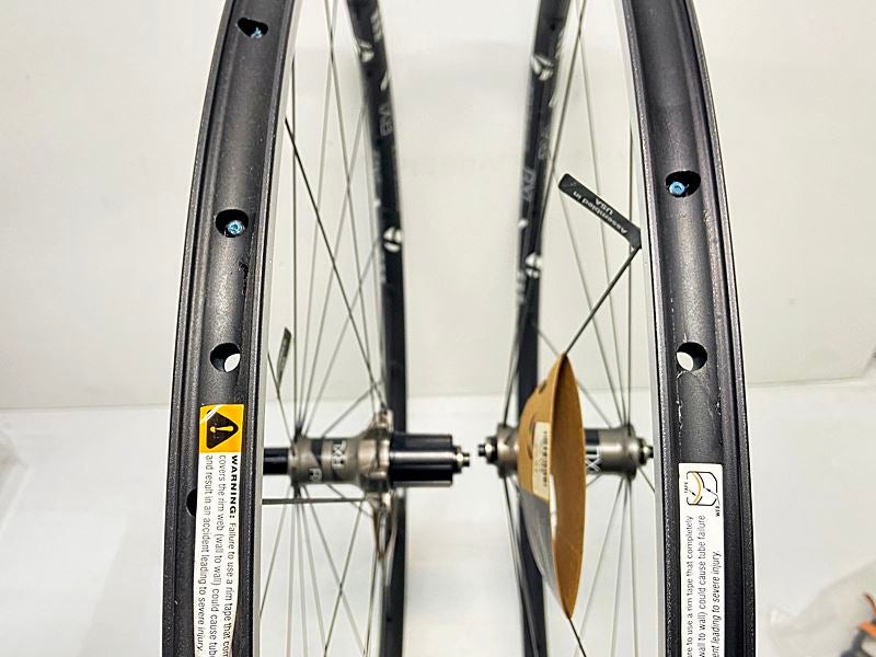美品 ボントレガー BONTRAGER RACE X LITE TLR ホイールセット シマノ