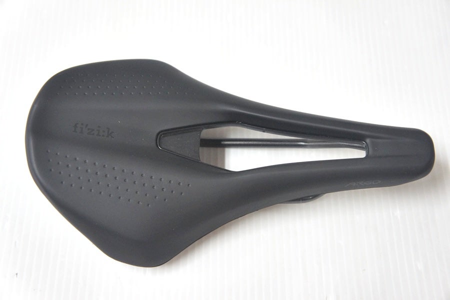 ▽▽美品 フィジーク FIZIK ARGO TEMPO R3 サドル 150mm Kiumレール