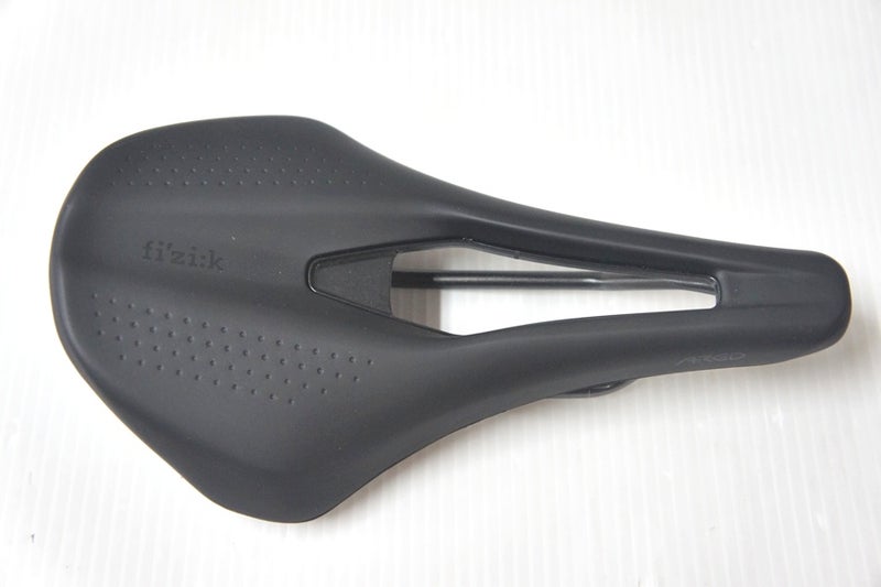 ▽▽美品 フィジーク FIZIK ARGO TEMPO R3 サドル 150mm Kiumレール 