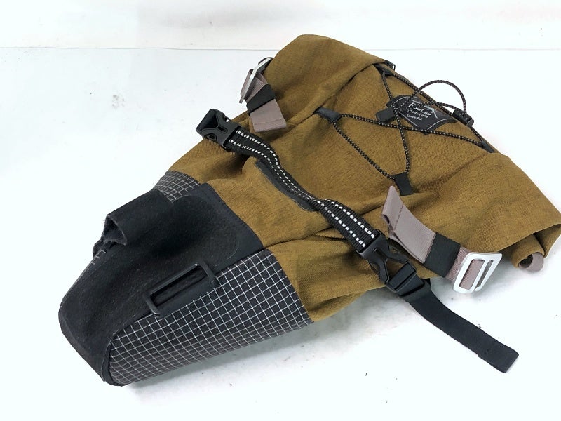ローロウ マウンテンワークス RAWLOW MAOUNTAIN WORKS サドルバッグ