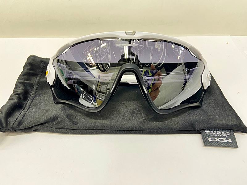 オークリー サングラス Jawbre 普通におすすめです！！購入時より半額以下 訳アリ オークリー OAKLEY JAWBREAKER サングラス