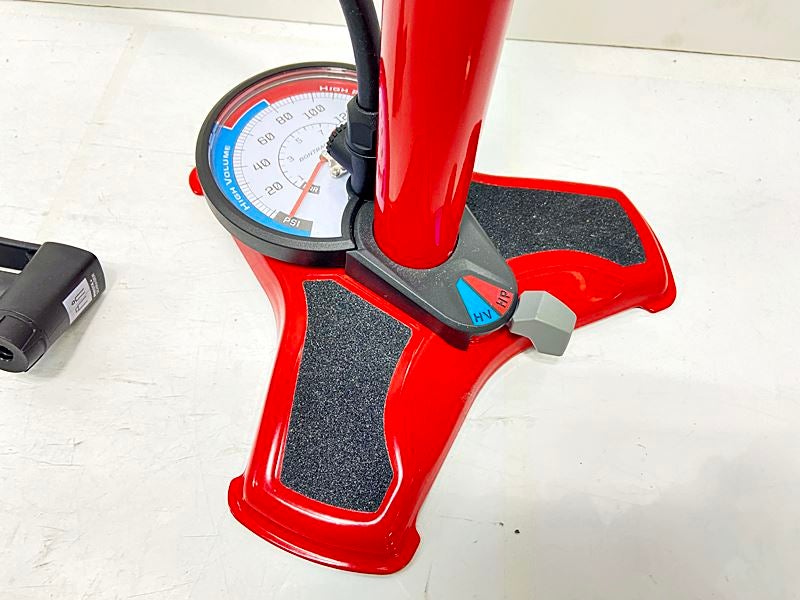 未使用品 ボントレガー BONTRAGER デュアルチャージャーフロアポンプ