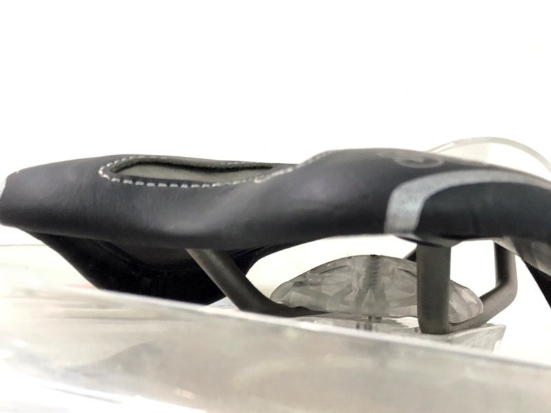 未使用品 セラ イタリア SELLE ITALIA SLR TT チタニウム SLR TT