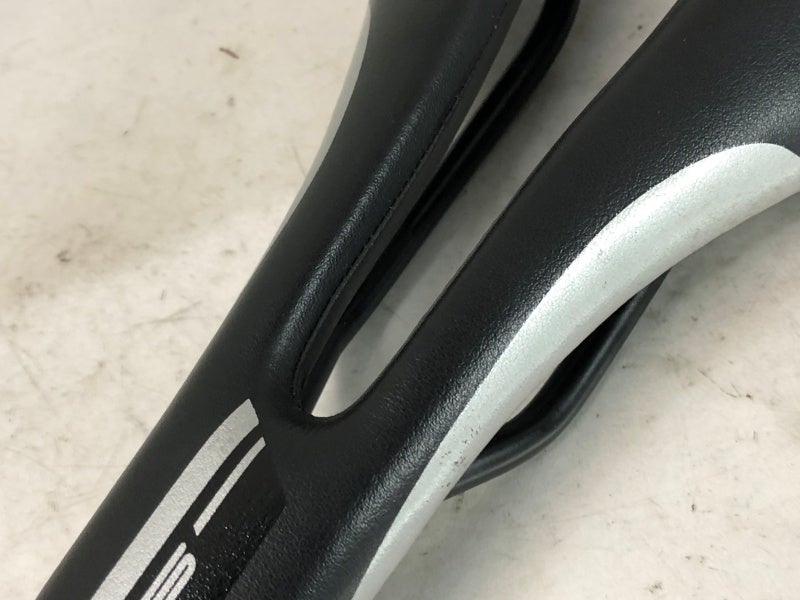 美品 セラ イタリア SELLE ITALIA デ・ローザ SLR DE ROSA SLR SADDLE