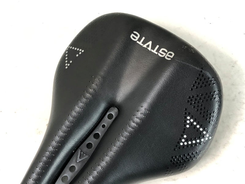 アスチュート ASTUTE ミス ライン MISS LINE SADDLE サドル