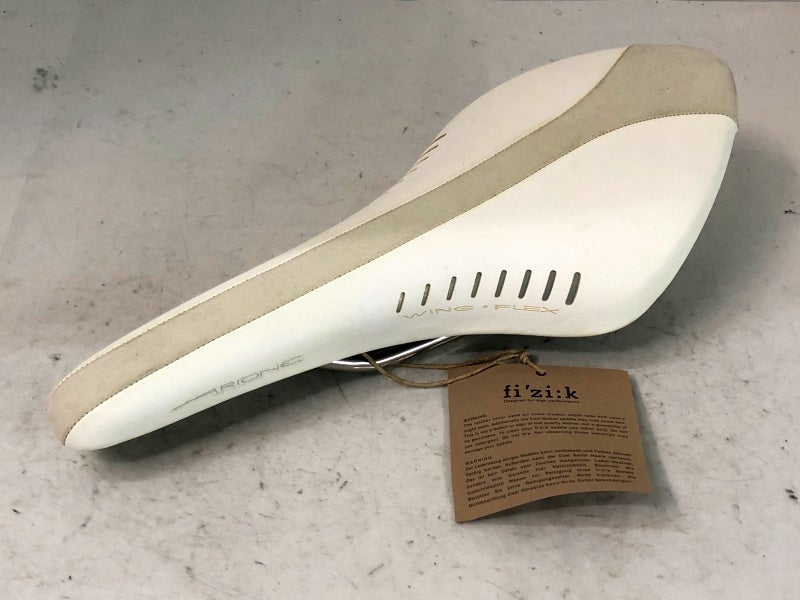 美品 フィジーク FIZIK アリオネ ARIONE サドル