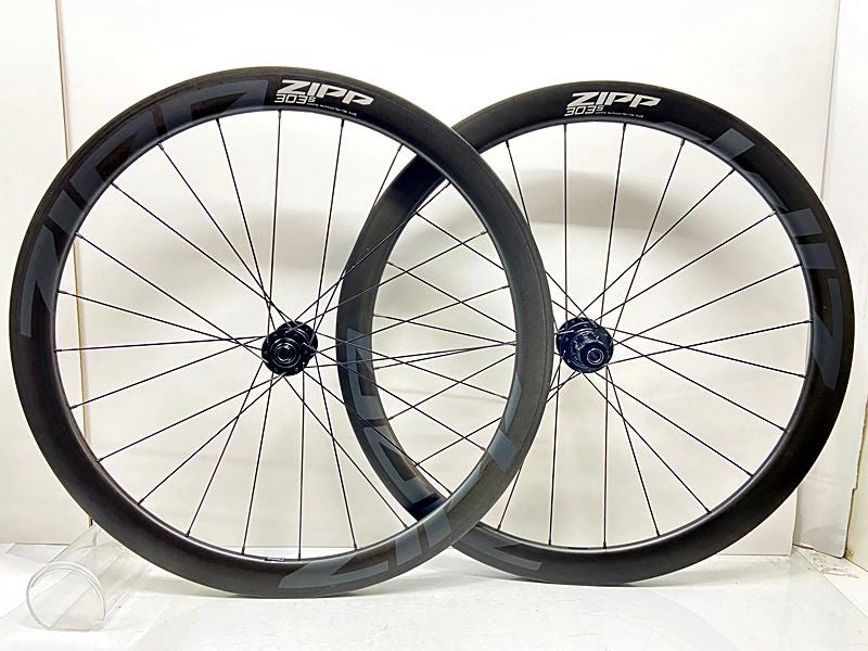 ZIPP 303S DISCカーボンホイールカンパフリー　4分残タイヤ付 ジップ ZIPP 303s DISC ホイールセット シマノフリー 11速 DISC フック