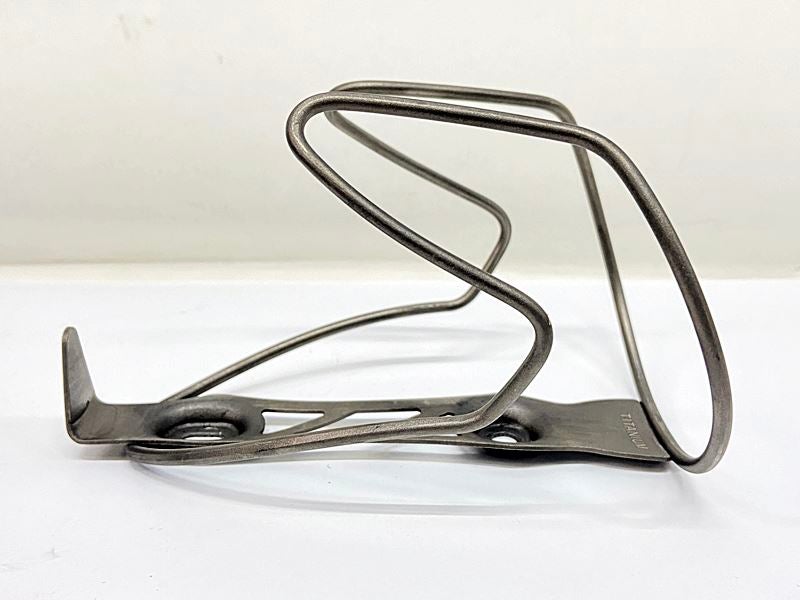 SUPACAZ TiFLY RAW Titanium ボトルケージ チタン プライスダウン開始】スパカズ SUPACAZ TiFLY RAW チタン TITANIUM