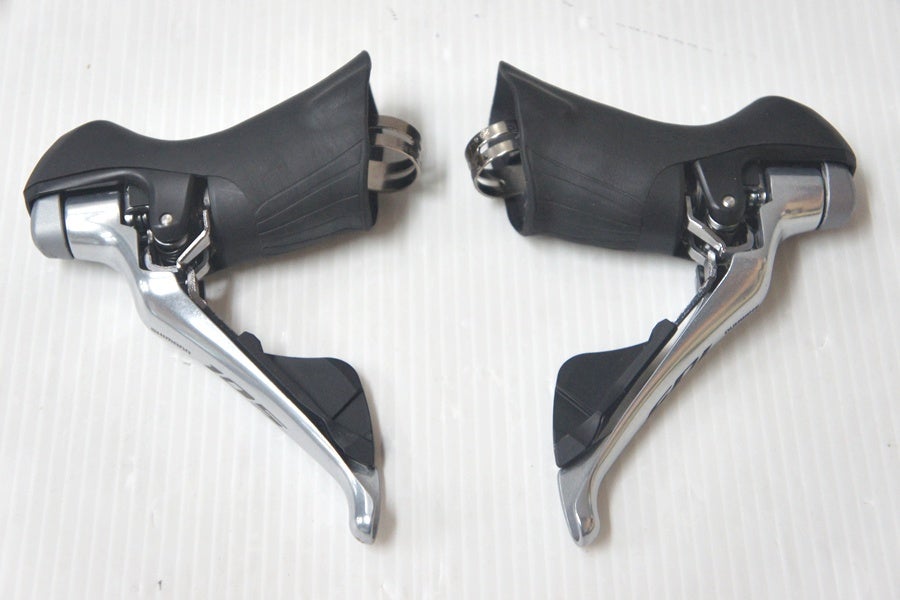 未使用 シマノ 105 ST-R7000 シフトレバー 11速 機械式 ▽▽シマノ SHIMANO 105 ST-R7000 シフトレバー STIレバー 左右セット
