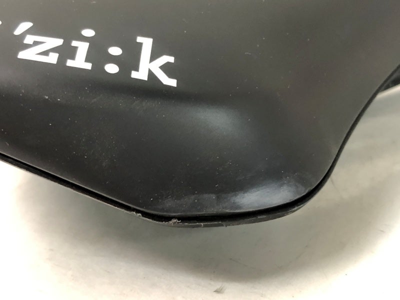 フィジーク FIZIK テンポ アルゴ R3 TEMPO ARGO R3 SADDLE サドル