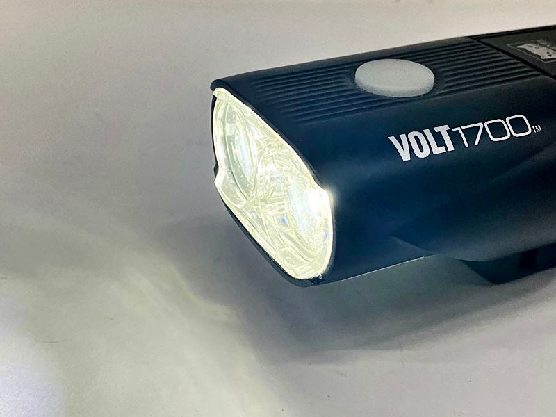 美品 キャットアイ CATEYE ボルト VOLT1700 フロントライト 点灯確認済み
