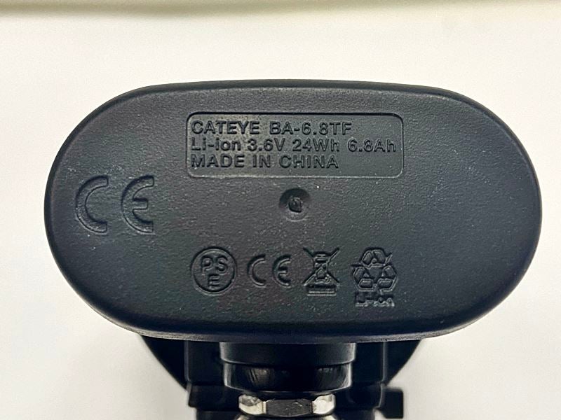 美品 キャットアイ CATEYE ボルト VOLT1700 フロントライト 点灯確認済み