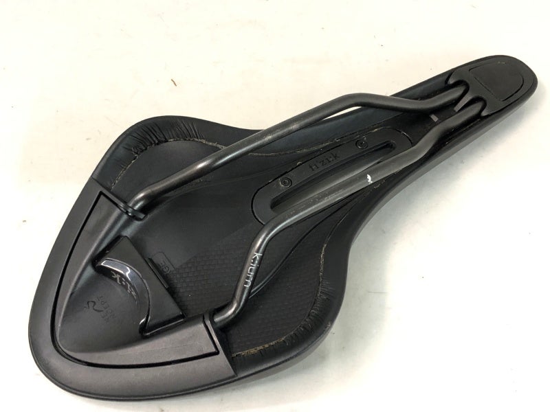 フィジーク FIZIK アリオネ R3 オープン ARIONE R3 OPEN SADDLE サドル