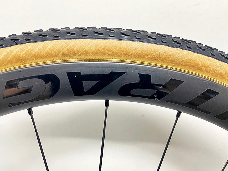 ボントレガー BONTRAGER アイオロスプロ AEOLUS PRO 37 ホイールセット