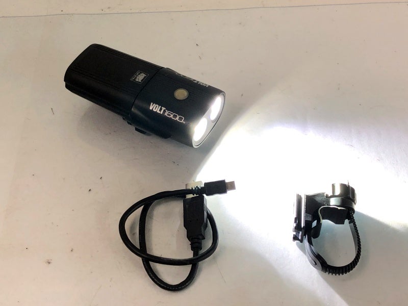 キャットアイ CATEYE フロントライト VOLT1600